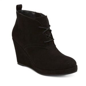 DV Dolce Vita Black Wedge Booties